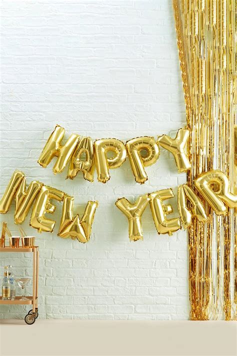 Ginger Ray Happy New Year Balloon Bunting | boohoo USA
