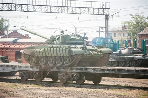Scraping the Bottom of the Barrel: Russia Is Sending 60 Year Old T-62 ...