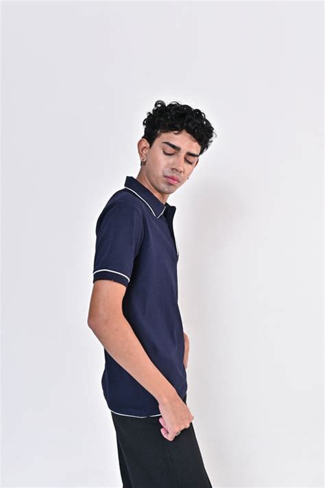 Men's Signature Polo - Navy – UNDN
