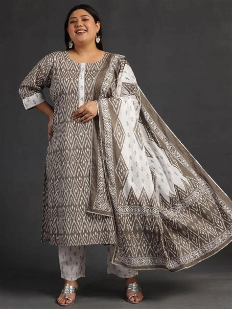 Buy Designer Plus Size Clothing for Women Online in India | Libas
