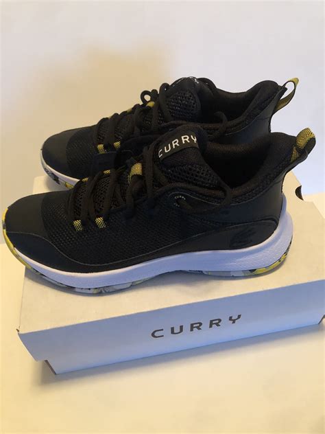 Under Armour Steph Curry 3Z5 Kids Size 5.5 Black White Yellow Sneakers ...