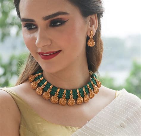 13 Strikingly Gorgeous Thread Necklace Designs That Will Give You A ...