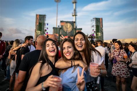 Spring Festival Musical Instrument 的图像结果