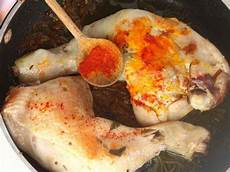 cosce bagnate cosce di pollo con ceci neri e salsa allo zafferano cosce bagnate cosce di pollo con ceci neri e salsa allo zafferano