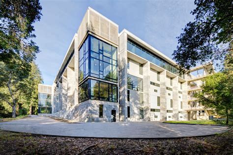 UC Santa Cruz McHenry Library - Bora