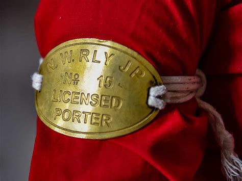 Jaipur: Life of first woman coolie at Jaipur railway station - Not your ...