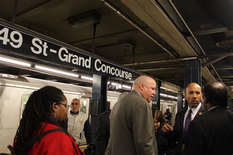 Bronx Press Politics: Diaz and MTA's Prendergast tour 149th Street ...