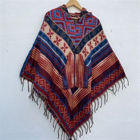 Pahadi Printed Poncho With Hood – The Nomad Vibes