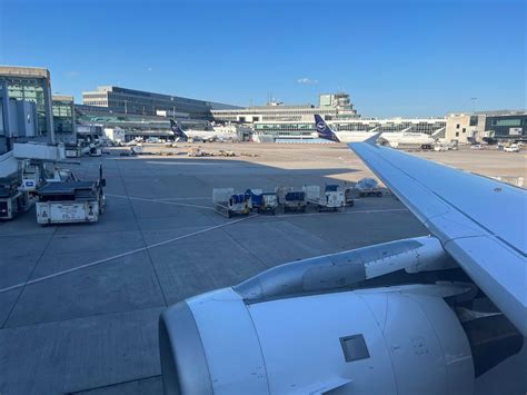 Lufthansa A319 Business Class 的图像结果