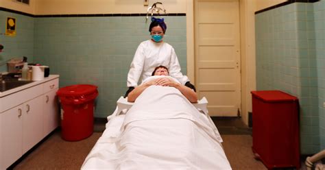 Life As A Young Mortician - What The Job Is Really Like