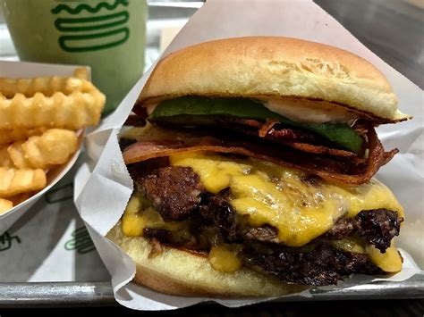 Small Potatoes Make The Steak Look Bigger: Avocado bacon burger and ...