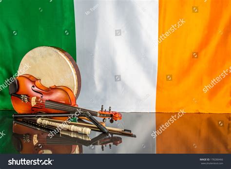 Irish music : 11 577 images, photos et images vectorielles de stock ...