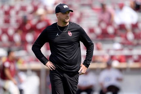 Oklahoma OC Ben Arbuckle dismisses interest in head coaching vacancies