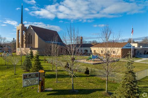 Clinton Township, MI City Guide | About Living in Clinton Township ...