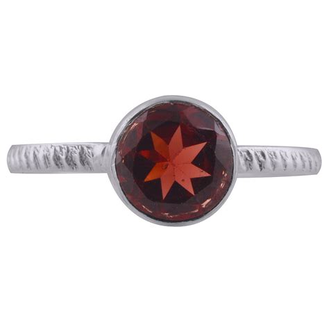 Beautifully Handcrafted Textured Shank Around Garnet Round Shape 925 ...