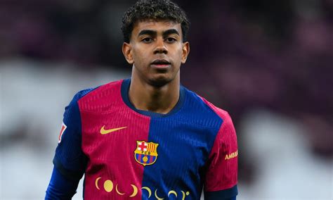 Benfica vs. Real Madrid delayed as Vinicius alleges racial abuse - CBS Sports