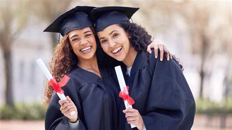 7 College Majors With the Highest Starting Salaries