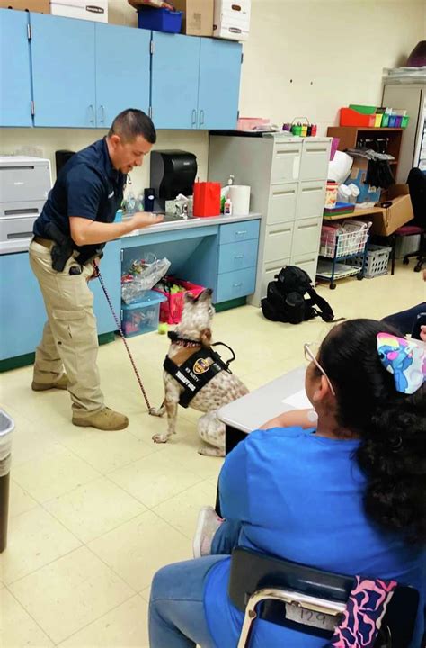 Laredo PD, K-9s visit Santa Maria Elementary School for career day