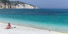 spiaggia delle ghiaie isola d elba esperienze da non perdere all isola d elba goelba it spiaggia delle ghiaie isola d elba esperienze da non perdere all isola d elba goelba it