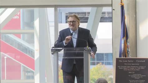 Drew Carey discusses time in Marines during visit to Cleveland | wkyc.com