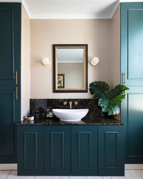 https://hips.hearstapps.com/hmg-prod/images/joinery-bespoke-bathroom-storage-66ab893500a5e.jpeg?crop=1.00xw%3A0.857xh%3B0%2C0.0722xh&resize=980%3A%2A&utm_source=chatgpt.com