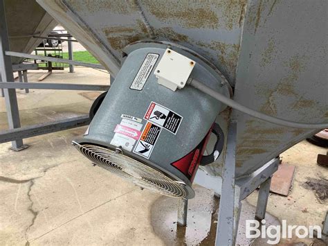 Homemade Drive Over Grain Hopper 的图像结果