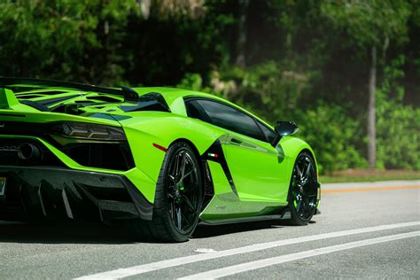 Lime Green Lamborghini Aventador Wallpaper at Frank White blog