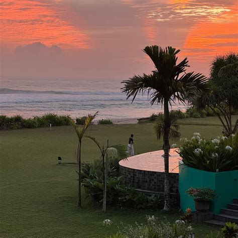 MAHI MAHI SURF RESORT (Pulau Simeulue) - Resort Reviews & Photos ...
