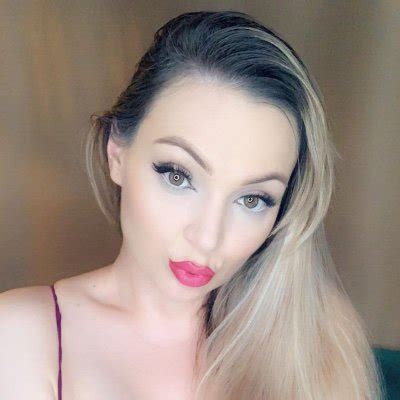 Big Beautiful Boobies on Twitter: "@Micky_Bells @Micky_Bells_ Oh, wow ...