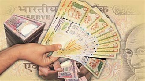 Defence payments weigh on rupee value - India Today