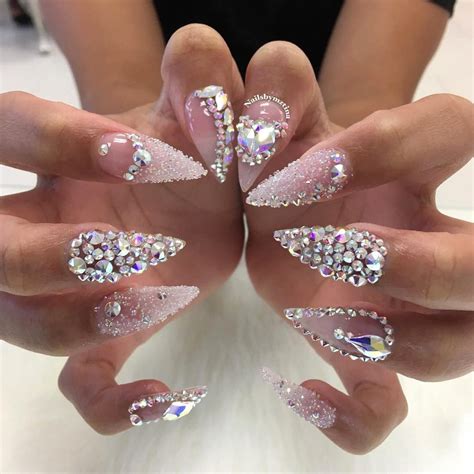 rhinestone glue for nails