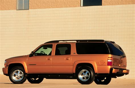 2000 Chevrolet Suburban Image. Photo 11 of 12