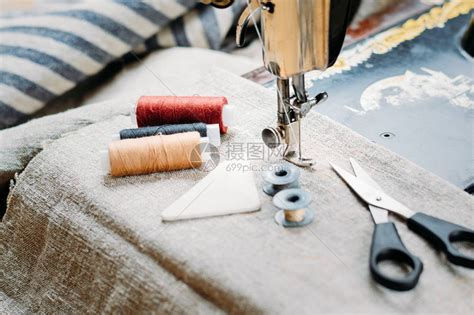 旧式手工缝纫机缝纫工具高清图片下载-正版图片503562835-摄图网