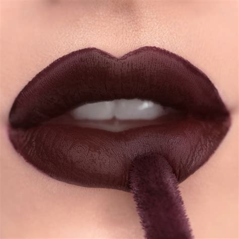 Makeup Revolution Matte Bomb Liquid Lipstick – Revolution Beauty