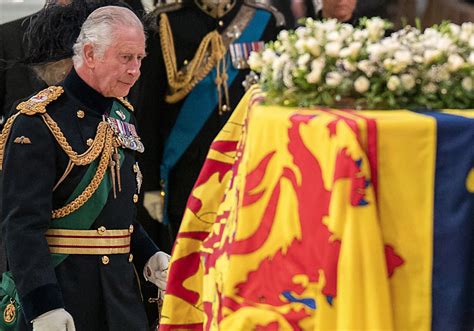 Sarg der toten Königin wird überführt - UnserTirol24