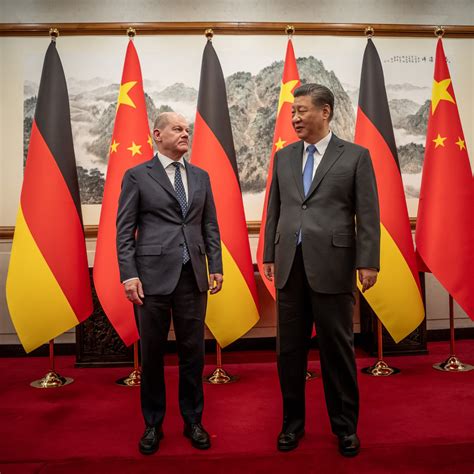 Germany's Leader, Olaf Scholz, Walks a Fine Line in China | 15 Minu...