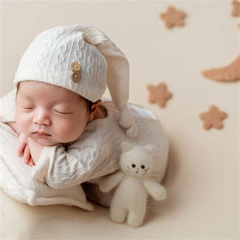 ปักพินโดย Hardik Pandya ใน New born baby