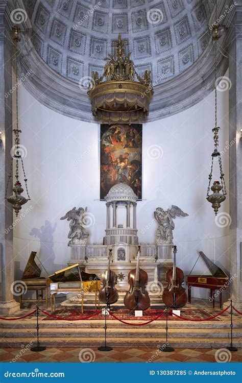 Italian String Instrument 的图像结果