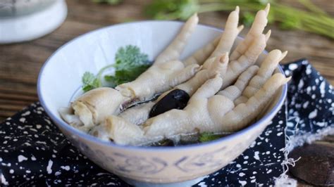 黑木耳鸡爪汤 - 黑木耳鸡爪汤做法、功效、食材 - 网上厨房