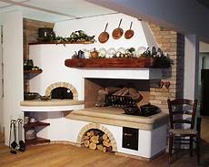 cucina rustica con camino caminetto tradizionale su misura con forno per la pizza cucina rustica con camino caminetto tradizionale su misura con forno per la pizza
