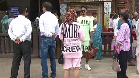 Puri dress code effect: Servitors, devotees pitch for similar rider at ...