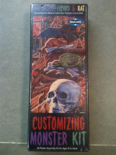 Customizing Monster Model Kit #1 Aurora Polar Lights : Amazon.in