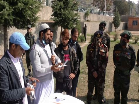 Pigeon flying competition organised by Indian Army in J-K's Baramulla ...