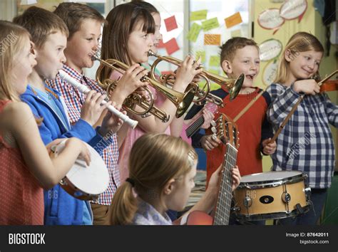 Play Group Student 的图像结果