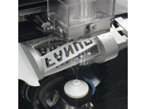 Machine d’électroérosion à fil ROBOCUT - FANUC - ?-C600iB | Contact ...