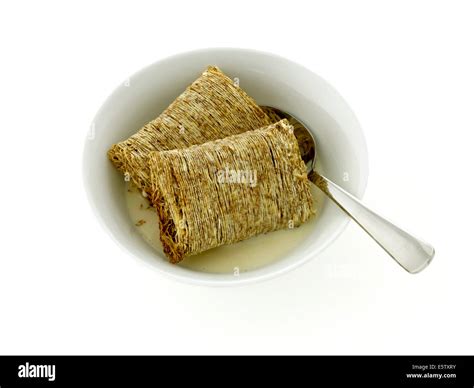 shredded wheat breakfast cereal Stock Photo - Alamy