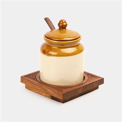 Pickle Holders – ExclusiveLane