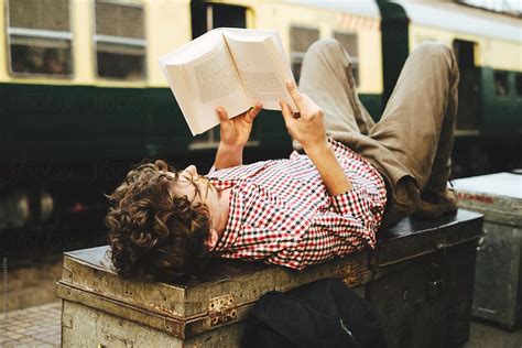 Travel Alone Man 的图像结果