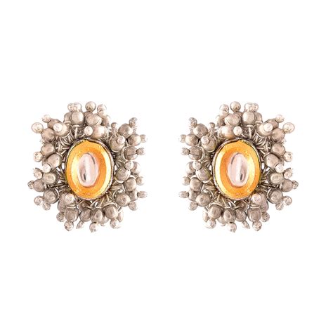 Veerangana White Pearls and Kundan Studded Maang Tika Set – VOYLLA