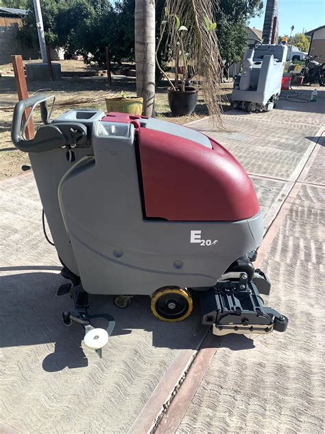 Commercial Floor Scrubber
